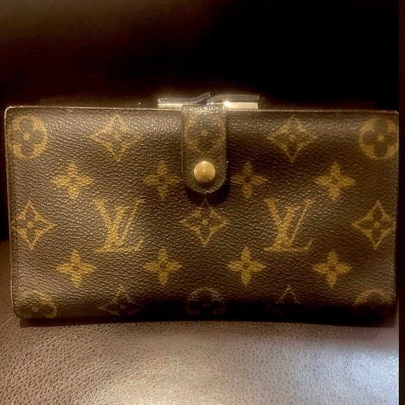 LOUIS VUITTON Monogram Kisslock Bifold Full Length Wallet Clutch - Picture 17 of 17
